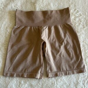 NVGTN Beige Pro Shorts Size Small